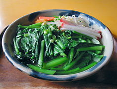 沖縄そば・ゆいの「野菜そば」